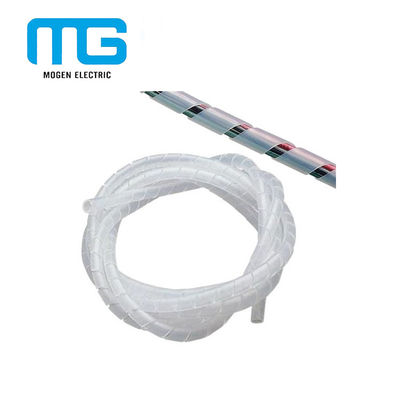 中国 ロール適用範囲が広いナイロン螺線形ワイヤー覆いは高圧に10メートル ケーブルの付属品バンドを付けます サプライヤー